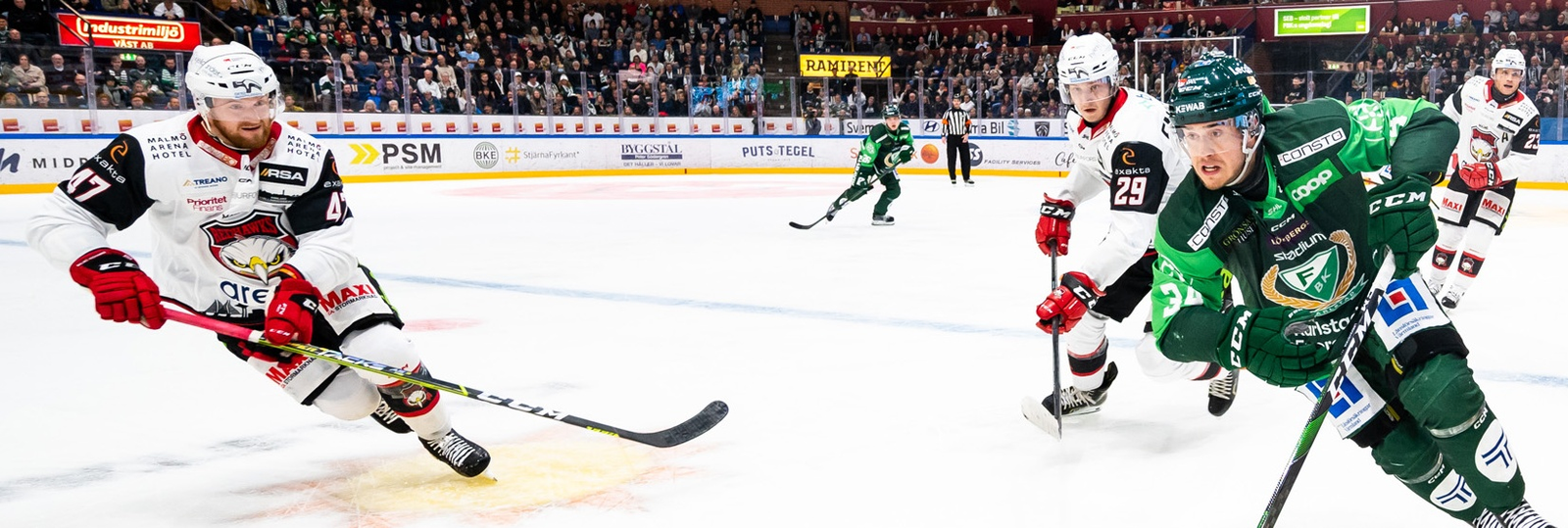 Kamp om pucken mellan Färjestad och Malmö i SHL