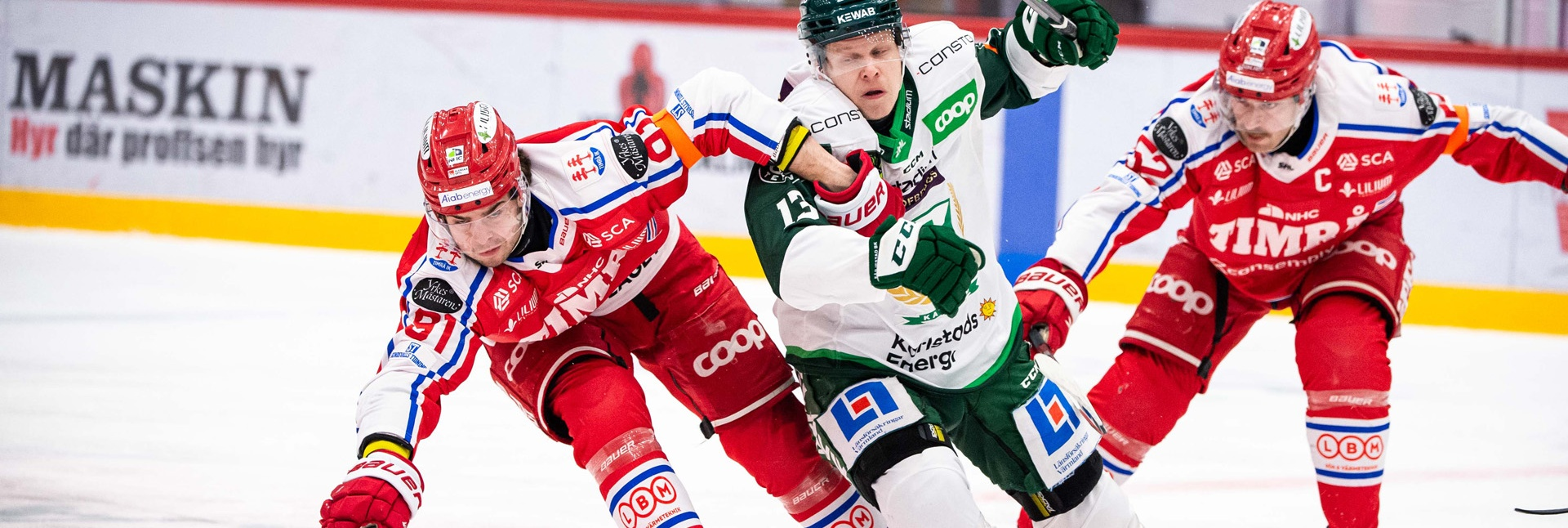 Kamp om pucken mellan Färjestad och Timrå i SHL