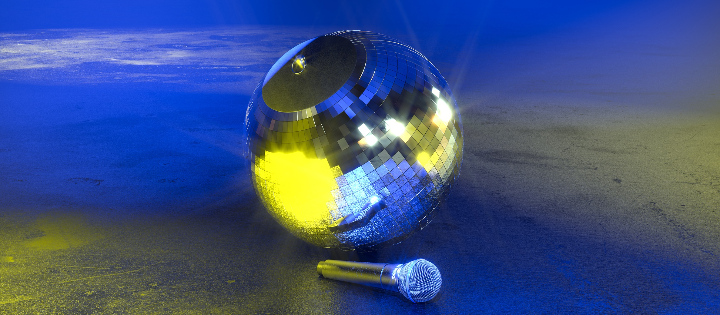 En silverglitterande discokula och en mikrofon ligger på marken under blå och gul belysning.