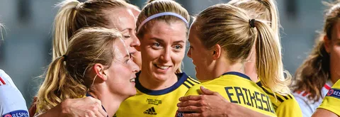 Bild på fotbollsspelare som representerar svenska damlandslaget i fotboll, Svenska Spel Sport & Casino