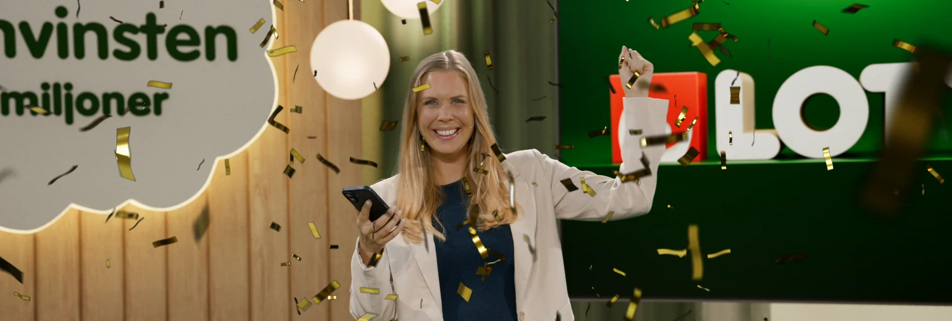 Programledaren Sofie Hodén i Lottostudion